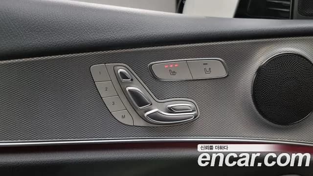 2020 Mercedes-Benz E-Class W213 E250 Avantgarde Sold VIN W1KZF4FB5LA827213 – photo 13 2020 Mercedes-Benz E-Class W213 E250 Avantgarde Sold VIN W1KZF4FB5LA827213 – photo 13