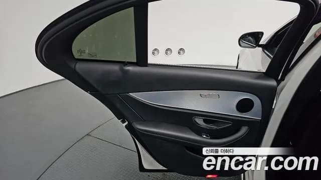 2020 Mercedes-Benz E-Class W213 E250 Avantgarde Sold VIN W1KZF4FB6LA766891 – photo 24 2020 Mercedes-Benz E-Class W213 E250 Avantgarde Sold VIN W1KZF4FB6LA766891 – photo 24