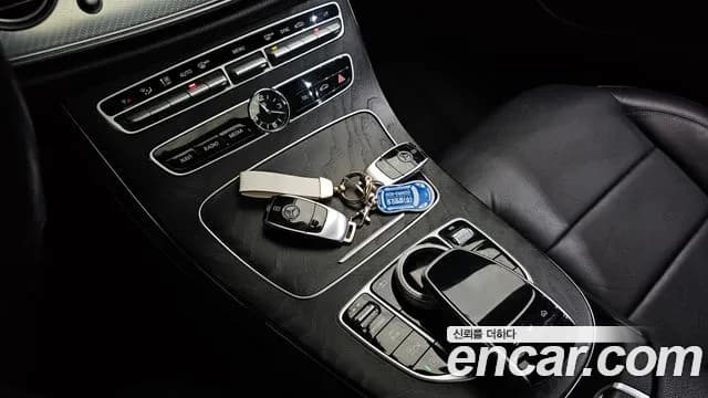 2020 Mercedes-Benz E-Class W213 E250 Avantgarde Sold VIN W1KZF4FB6LA766891 – photo 26 2020 Mercedes-Benz E-Class W213 E250 Avantgarde Sold VIN W1KZF4FB6LA766891 – photo 26