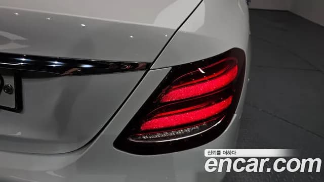 2020 Mercedes-Benz E-Class W213 E250 Avantgarde Sold VIN W1KZF4FB6LA766891 – photo 29 2020 Mercedes-Benz E-Class W213 E250 Avantgarde Sold VIN W1KZF4FB6LA766891 – photo 29