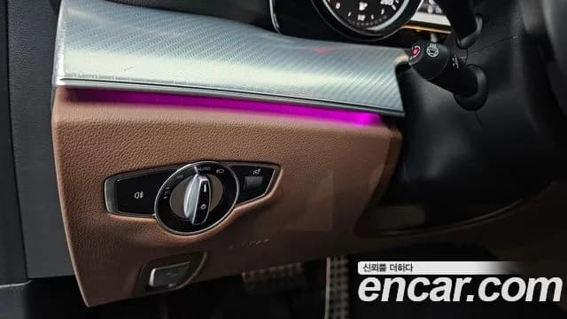 2020 Mercedes-Benz E-Class W213 E250 Avantgarde Sold VIN W1KZF4FB7LA764972 – interior seats 2020 Mercedes-Benz E-Class W213 E250 Avantgarde Sold VIN W1KZF4FB7LA764972 – interior seats