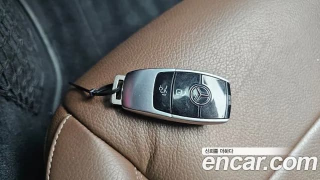 2020 Mercedes-Benz E-Class W213 E250 Avantgarde Sold VIN W1KZF4FB7LA764972 – photo 17 2020 Mercedes-Benz E-Class W213 E250 Avantgarde Sold VIN W1KZF4FB7LA764972 – photo 17