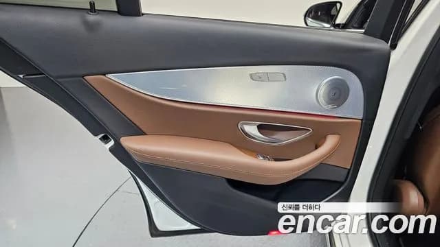 2020 Mercedes-Benz E-Class W213 E250 Avantgarde Sold VIN W1KZF4FB7LA764972 – photo 19 2020 Mercedes-Benz E-Class W213 E250 Avantgarde Sold VIN W1KZF4FB7LA764972 – photo 19