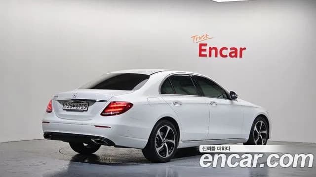2020 Mercedes-Benz E-Class W213 E250 Avantgarde Sold VIN W1KZF4FB7LA764972 – photo 28 2020 Mercedes-Benz E-Class W213 E250 Avantgarde Sold VIN W1KZF4FB7LA764972 – photo 28