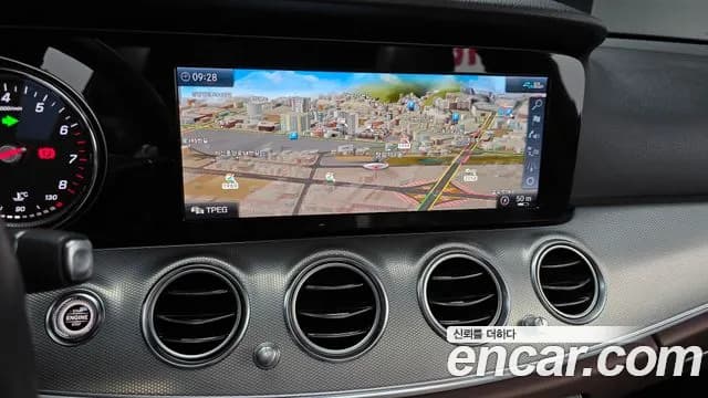 2020 Mercedes-Benz E-Class W213 E250 Avantgarde Sold VIN W1KZF4FB7LA829075 – photo 11 2020 Mercedes-Benz E-Class W213 E250 Avantgarde Sold VIN W1KZF4FB7LA829075 – photo 11
