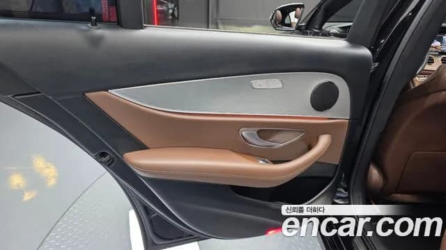 2020 Mercedes-Benz E-Class W213 E250 Avantgarde Sold VIN W1KZF4FB7LA829075 – photo 17 2020 Mercedes-Benz E-Class W213 E250 Avantgarde Sold VIN W1KZF4FB7LA829075 – photo 17