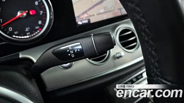 2020 Mercedes-Benz E-Class W213 E250 Avantgarde Sold VIN W1KZF4FB7LA831473 – side profile 2020 Mercedes-Benz E-Class W213 E250 Avantgarde Sold VIN W1KZF4FB7LA831473 – side profile