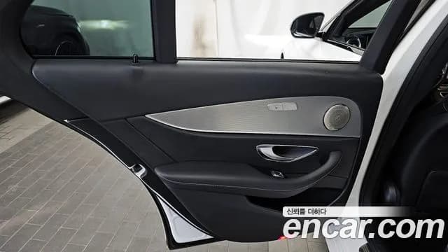 2020 Mercedes-Benz E-Class W213 E250 Avantgarde Sold VIN W1KZF4FB7LA831473 – photo 26 2020 Mercedes-Benz E-Class W213 E250 Avantgarde Sold VIN W1KZF4FB7LA831473 – photo 26