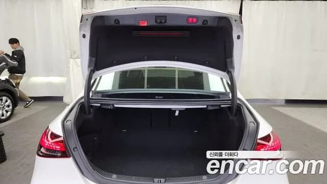 2021 Mercedes-Benz E-Class W213 E250 Avantgarde Sold VIN W1KZF4FB7MA887091 – photo 13 2021 Mercedes-Benz E-Class W213 E250 Avantgarde Sold VIN W1KZF4FB7MA887091 – photo 13