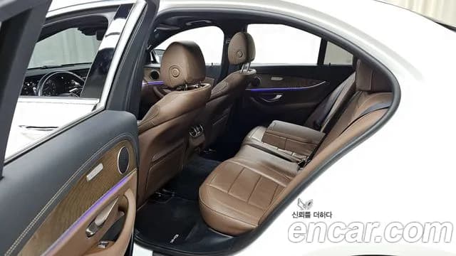2021 Mercedes-Benz E-Class W213 E250 Exclusive Sold VIN W1KZF4FB7MA938542 – interior seats 2021 Mercedes-Benz E-Class W213 E250 Exclusive Sold VIN W1KZF4FB7MA938542 – interior seats