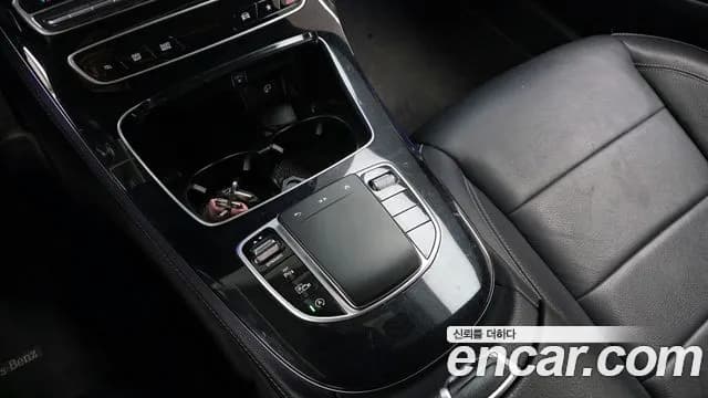 2021 Mercedes-Benz E-Class W213 E250 Avantgarde Sold VIN W1KZF4FB7MA943921 – exterior detail 2021 Mercedes-Benz E-Class W213 E250 Avantgarde Sold VIN W1KZF4FB7MA943921 – exterior detail