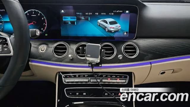 2022 Mercedes-Benz E-Class W213 E250 Avantgarde Sold VIN W1KZF4FB7NB077312 – interior seats 2022 Mercedes-Benz E-Class W213 E250 Avantgarde Sold VIN W1KZF4FB7NB077312 – interior seats