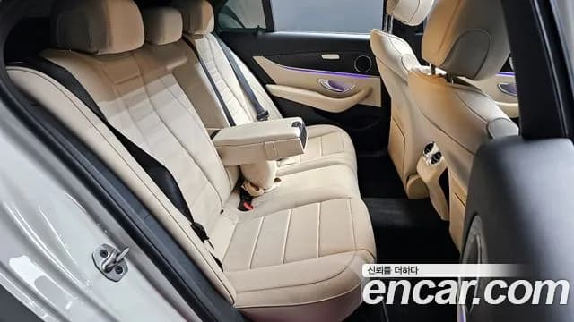 2022 Mercedes-Benz E-Class W213 E250 Avantgarde Sold VIN W1KZF4FB7NB077312 – exterior detail 2022 Mercedes-Benz E-Class W213 E250 Avantgarde Sold VIN W1KZF4FB7NB077312 – exterior detail