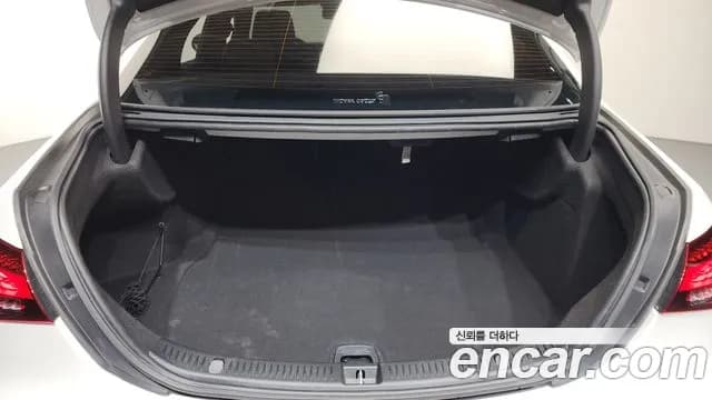 2021 Mercedes-Benz E-Class W213 E250 Exclusive Sold VIN W1KZF4FB8MA900236 – exterior detail 2021 Mercedes-Benz E-Class W213 E250 Exclusive Sold VIN W1KZF4FB8MA900236 – exterior detail