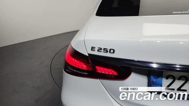 2021 Mercedes-Benz E-Class W213 E250 Exclusive Sold VIN W1KZF4FB8MA900236 – photo 16 2021 Mercedes-Benz E-Class W213 E250 Exclusive Sold VIN W1KZF4FB8MA900236 – photo 16