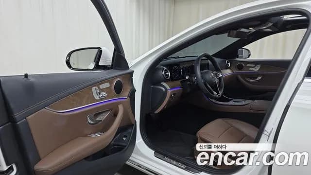 2022 Mercedes-Benz E-Class W213 E250 Exclusive Sold VIN W1KZF4FB8NB074080 – exterior detail 2022 Mercedes-Benz E-Class W213 E250 Exclusive Sold VIN W1KZF4FB8NB074080 – exterior detail