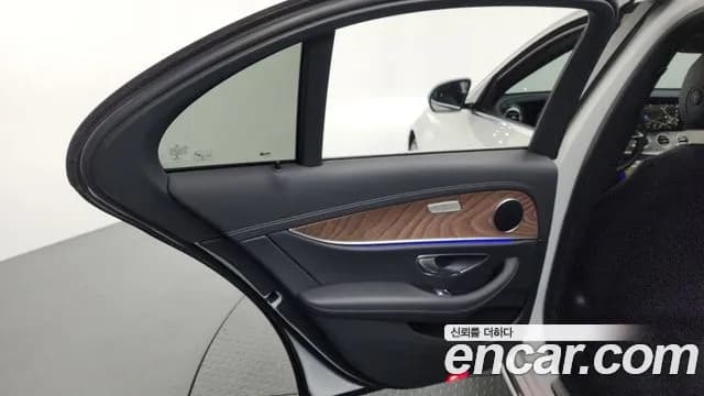 2022 Mercedes-Benz E-Class W213 E250 Exclusive Sold VIN W1KZF4FB8NB092675 – interior seats 2022 Mercedes-Benz E-Class W213 E250 Exclusive Sold VIN W1KZF4FB8NB092675 – interior seats