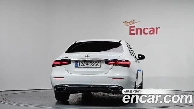 2021 Mercedes-Benz E-Class W213 E250 Exclusive Sold VIN W1KZF4FB9MA973003 – exterior detail 2021 Mercedes-Benz E-Class W213 E250 Exclusive Sold VIN W1KZF4FB9MA973003 – exterior detail