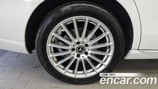 2021 Mercedes-Benz E-Class W213 E250 Exclusive Sold VIN W1KZF4FB9MA973003 – undercarriage 2021 Mercedes-Benz E-Class W213 E250 Exclusive Sold VIN W1KZF4FB9MA973003 – undercarriage