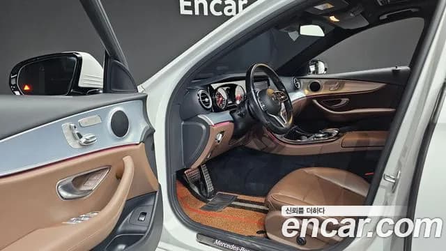 2020 Mercedes-Benz E-Class W213 E250 Avantgarde Sold VIN W1KZF4FBXLA800704 – exterior detail 2020 Mercedes-Benz E-Class W213 E250 Avantgarde Sold VIN W1KZF4FBXLA800704 – exterior detail