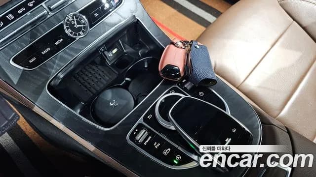2020 Mercedes-Benz E-Class W213 E250 Avantgarde Sold VIN W1KZF4FBXLA800704 – photo 12 2020 Mercedes-Benz E-Class W213 E250 Avantgarde Sold VIN W1KZF4FBXLA800704 – photo 12