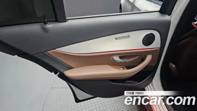 2021 Mercedes-Benz E-Class W213 E250 Avantgarde Sold VIN W1KZF4FBXMA926627 – undercarriage 2021 Mercedes-Benz E-Class W213 E250 Avantgarde Sold VIN W1KZF4FBXMA926627 – undercarriage