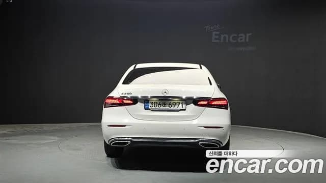 2021 Mercedes-Benz E-Class W213 E250 Avantgarde Sold VIN W1KZF4FBXMA926627 – photo 28 2021 Mercedes-Benz E-Class W213 E250 Avantgarde Sold VIN W1KZF4FBXMA926627 – photo 28