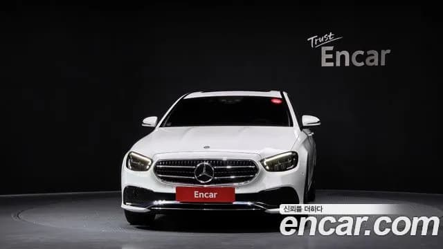 2021 Mercedes-Benz E-Class W213 E250 Avantgarde Sold VIN W1KZF4FBXMA929205 – photo 13 2021 Mercedes-Benz E-Class W213 E250 Avantgarde Sold VIN W1KZF4FBXMA929205 – photo 13