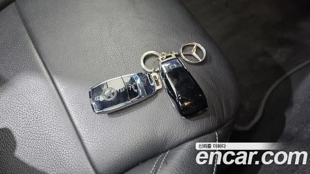 2021 Mercedes-Benz E-Class W213 E250 Avantgarde Sold VIN W1KZF4FBXMA943654 – front exterior 2021 Mercedes-Benz E-Class W213 E250 Avantgarde Sold VIN W1KZF4FBXMA943654 – front exterior