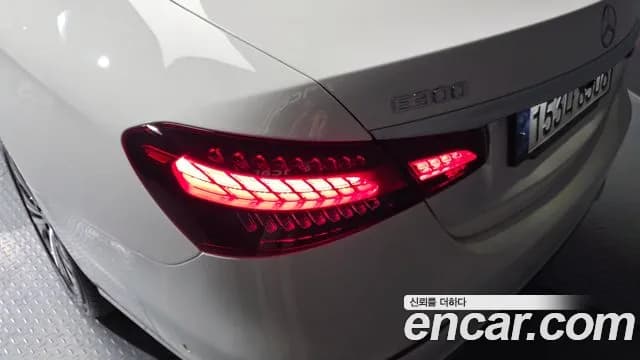 2021 Mercedes-Benz E-Class W213 E250 Avantgarde Sold VIN W1KZF4FBXMA943654 – interior seats 2021 Mercedes-Benz E-Class W213 E250 Avantgarde Sold VIN W1KZF4FBXMA943654 – interior seats