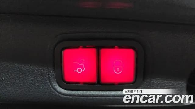2021 Mercedes-Benz E-Class W213 E250 Avantgarde Sold VIN W1KZF4FBXMA974709 – interior seats 2021 Mercedes-Benz E-Class W213 E250 Avantgarde Sold VIN W1KZF4FBXMA974709 – interior seats