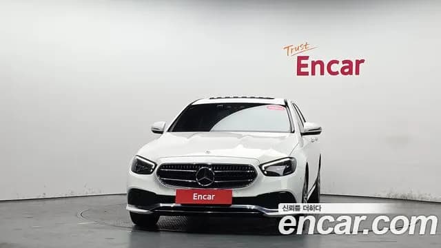 2021 Mercedes-Benz E-Class W213 E250 Avantgarde Sold VIN W1KZF4FBXMA988206 – trunk area 2021 Mercedes-Benz E-Class W213 E250 Avantgarde Sold VIN W1KZF4FBXMA988206 – trunk area