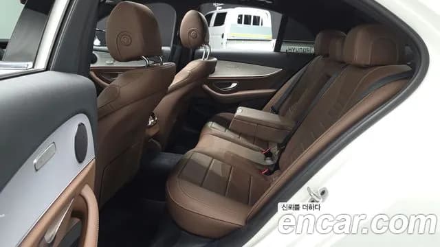 2021 Mercedes-Benz E-Class W213 E250 Avantgarde Sold VIN W1KZF4FBXMA988206 – photo 17 2021 Mercedes-Benz E-Class W213 E250 Avantgarde Sold VIN W1KZF4FBXMA988206 – photo 17