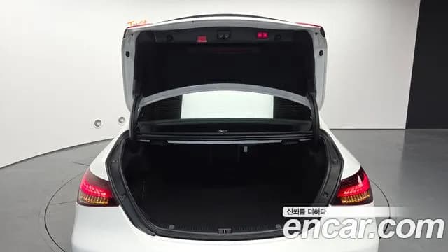 2021 Mercedes-Benz E-Class W213 E250 Avantgarde Sold VIN W1KZF4FBXMA988206 – photo 21 2021 Mercedes-Benz E-Class W213 E250 Avantgarde Sold VIN W1KZF4FBXMA988206 – photo 21