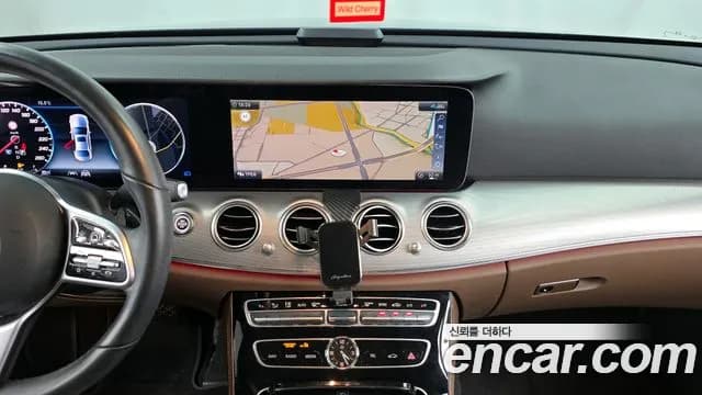 2020 Mercedes-Benz E-Class W213 E300 4MATIC AMG Line Sold VIN W1KZF4KB5LA842235 – photo 11 2020 Mercedes-Benz E-Class W213 E300 4MATIC AMG Line Sold VIN W1KZF4KB5LA842235 – photo 11