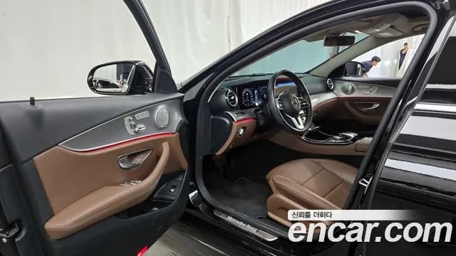 2020 Mercedes-Benz E-Class W213 E300 4MATIC AMG Line Sold VIN W1KZF4KB5LA842235 – photo 27 2020 Mercedes-Benz E-Class W213 E300 4MATIC AMG Line Sold VIN W1KZF4KB5LA842235 – photo 27