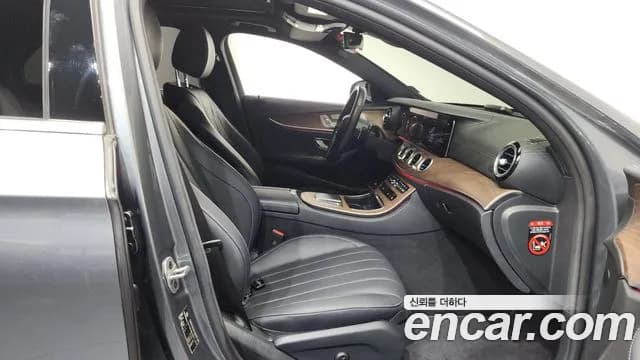 2023 Mercedes-Benz E-Class W213 E300e 4MATIC Exclusive Sold VIN W1KZF5EB111111111 – engine bay 2023 Mercedes-Benz E-Class W213 E300e 4MATIC Exclusive Sold VIN W1KZF5EB111111111 – engine bay