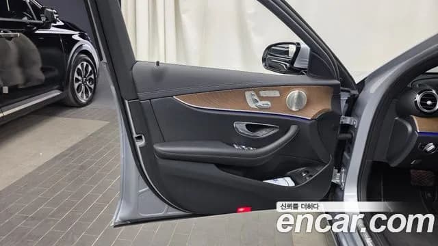 2021 Mercedes-Benz E-Class W213 E300e 4MATIC Exclusive Sold VIN W1KZF5EB2MA984433 – photo 29 2021 Mercedes-Benz E-Class W213 E300e 4MATIC Exclusive Sold VIN W1KZF5EB2MA984433 – photo 29