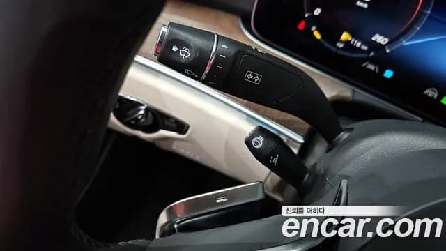 2023 Mercedes-Benz E-Class W213 E300e 4MATIC Exclusive Sold VIN W1KZF5EB5PB112326 – exterior detail 2023 Mercedes-Benz E-Class W213 E300e 4MATIC Exclusive Sold VIN W1KZF5EB5PB112326 – exterior detail