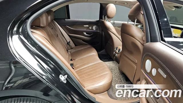 2020 Mercedes-Benz E-Class W213 E300e 4MATIC Exclusive Sold VIN W1KZF5EB7LA772528 – front exterior 2020 Mercedes-Benz E-Class W213 E300e 4MATIC Exclusive Sold VIN W1KZF5EB7LA772528 – front exterior
