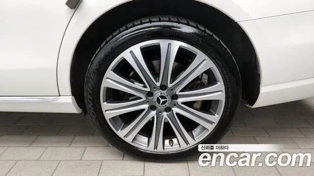 2023 Mercedes-Benz E-Class W213 E300e 4MATIC Exclusive Sold VIN W1KZF5EB8PB099572 – interior seats 2023 Mercedes-Benz E-Class W213 E300e 4MATIC Exclusive Sold VIN W1KZF5EB8PB099572 – interior seats