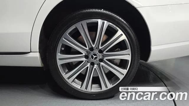 2021 Mercedes-Benz E-Class W213 E450 4MATIC Exclusive Sold VIN W1KZF5KB4MB000522 – undercarriage 2021 Mercedes-Benz E-Class W213 E450 4MATIC Exclusive Sold VIN W1KZF5KB4MB000522 – undercarriage