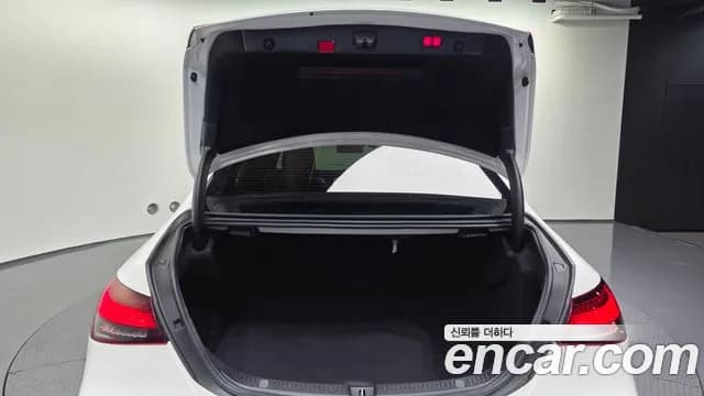 2021 Mercedes-Benz E-Class W213 E450 4MATIC Exclusive Sold VIN W1KZF5KB8MA933409 – exterior detail 2021 Mercedes-Benz E-Class W213 E450 4MATIC Exclusive Sold VIN W1KZF5KB8MA933409 – exterior detail