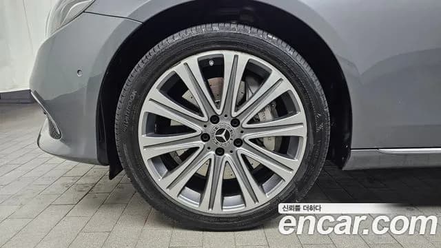 2020 Mercedes-Benz E-Class W213 E450 4MATIC Exclusive Sold VIN W1KZF6JB6LA819429 – interior seats 2020 Mercedes-Benz E-Class W213 E450 4MATIC Exclusive Sold VIN W1KZF6JB6LA819429 – interior seats