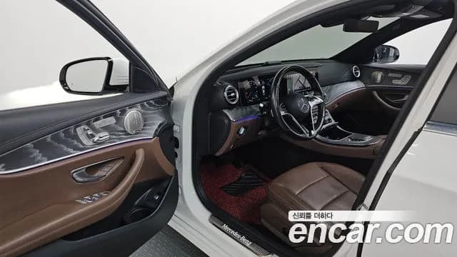 2022 Mercedes-Benz E-Class W213 E350 4MATIC Avantgarde Sold VIN W1KZF8GB0NB047624 – side profile 2022 Mercedes-Benz E-Class W213 E350 4MATIC Avantgarde Sold VIN W1KZF8GB0NB047624 – side profile
