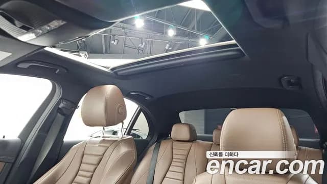 2022 Mercedes-Benz E-Class W213 E350 4MATIC Avantgarde Sold VIN W1KZF8GB0NB047624 – trunk area 2022 Mercedes-Benz E-Class W213 E350 4MATIC Avantgarde Sold VIN W1KZF8GB0NB047624 – trunk area