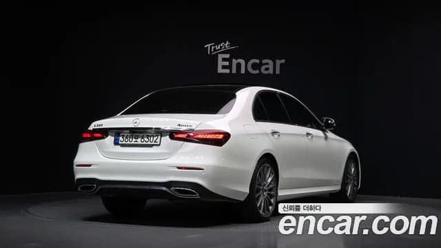 2021 Mercedes-Benz E-Class W213 E350 4MATIC AMG Line Sold VIN W1KZF8GB1MA963877 – exterior detail 2021 Mercedes-Benz E-Class W213 E350 4MATIC AMG Line Sold VIN W1KZF8GB1MA963877 – exterior detail
