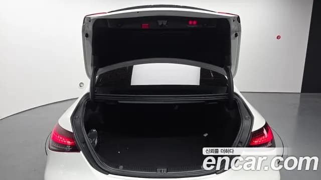2021 Mercedes-Benz E-Class W213 E350 4MATIC Avantgarde Sold VIN W1KZF8GB2MA923534 – exterior detail 2021 Mercedes-Benz E-Class W213 E350 4MATIC Avantgarde Sold VIN W1KZF8GB2MA923534 – exterior detail