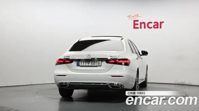 2021 Mercedes-Benz E-Class W213 E350 4MATIC Avantgarde Sold VIN W1KZF8GB2MA923534 – trunk area 2021 Mercedes-Benz E-Class W213 E350 4MATIC Avantgarde Sold VIN W1KZF8GB2MA923534 – trunk area