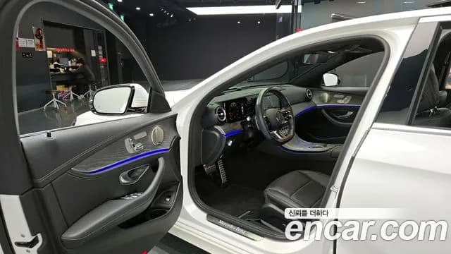 2022 Mercedes-Benz E-Class W213 E350 4MATIC AMG Line Sold VIN W1KZF8GB2NB017220 – rear exterior 2022 Mercedes-Benz E-Class W213 E350 4MATIC AMG Line Sold VIN W1KZF8GB2NB017220 – rear exterior